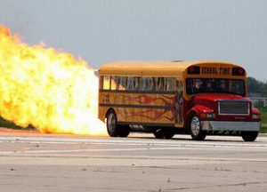 scuolabus-veloce-mondo